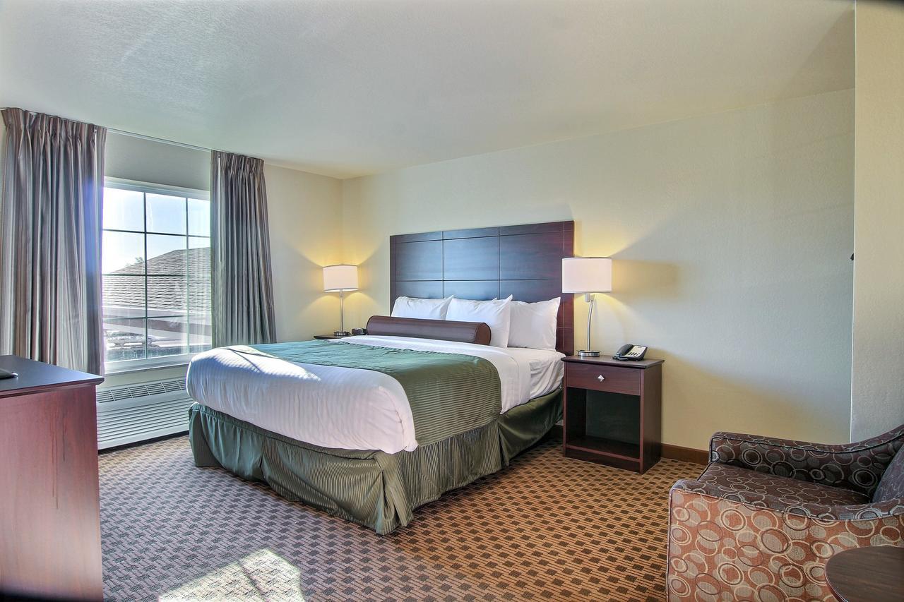 Cobblestone Hotel & Suites - Mccook Luaran gambar