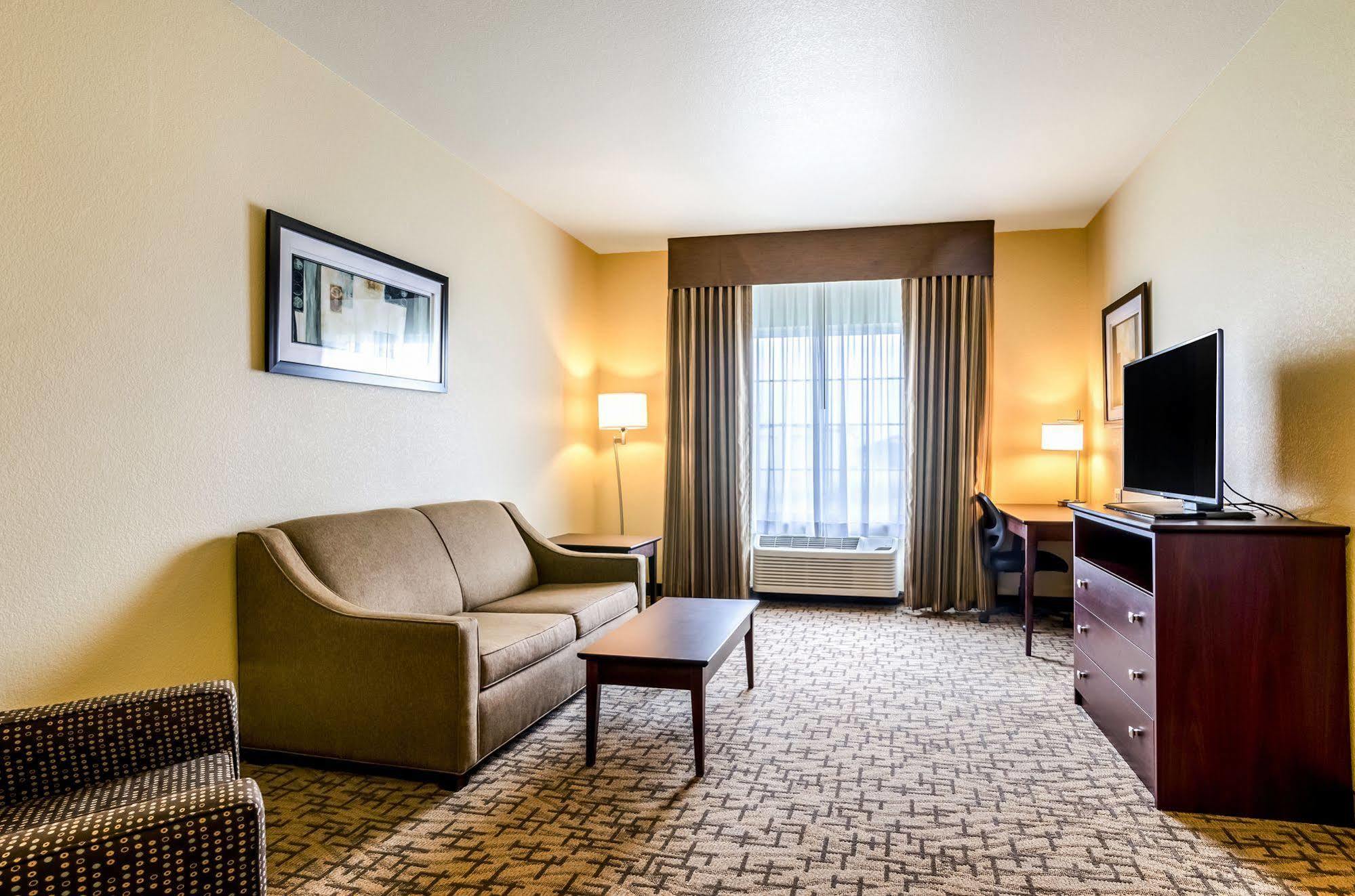 Cobblestone Hotel & Suites - Mccook Luaran gambar