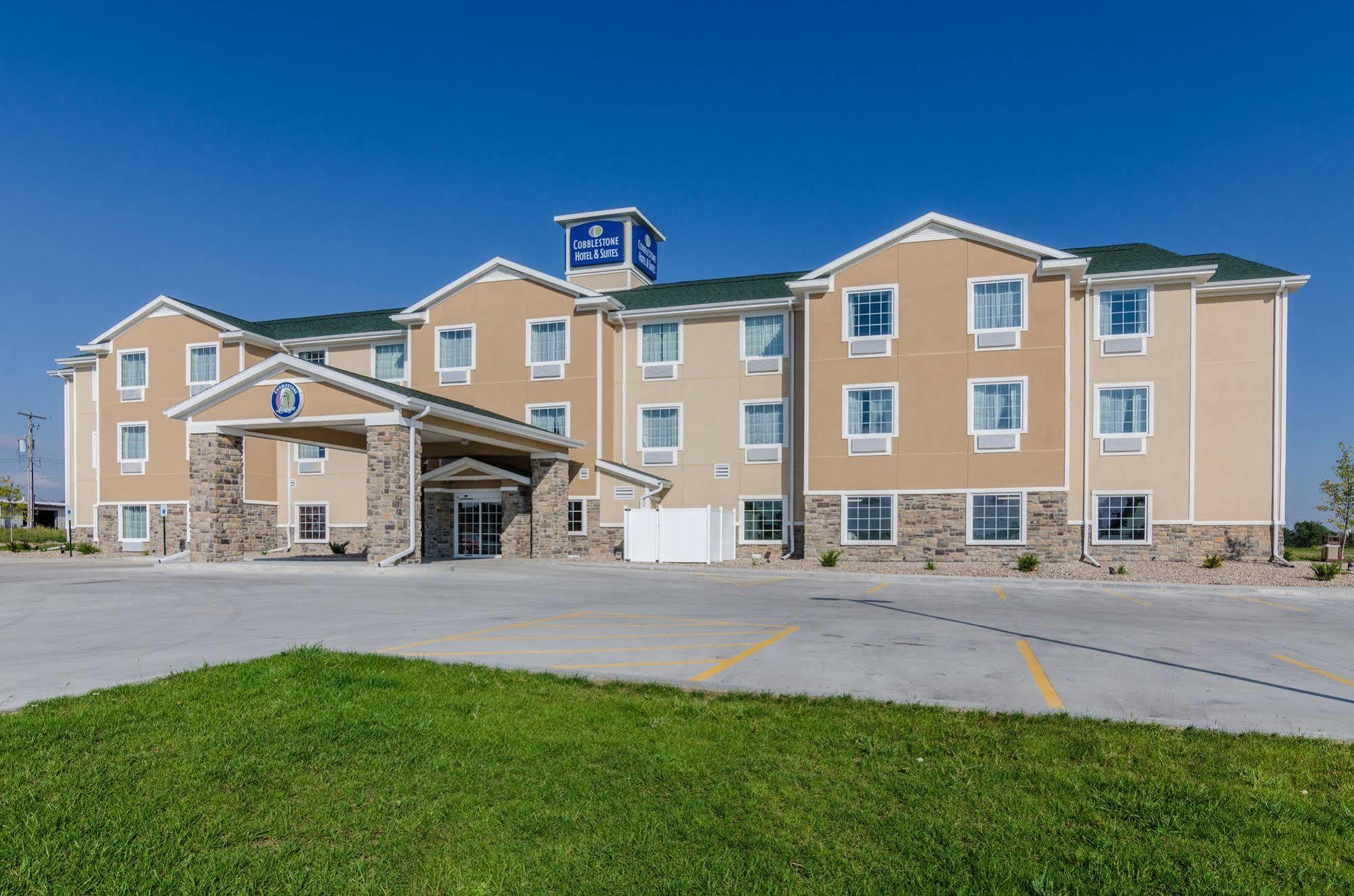 Cobblestone Hotel & Suites - Mccook Luaran gambar