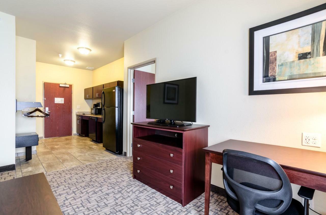 Cobblestone Hotel & Suites - Mccook Luaran gambar